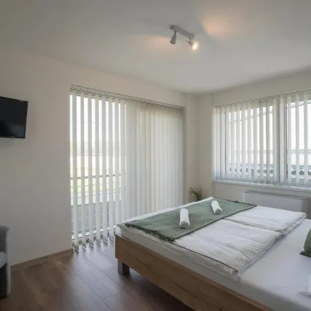 Vulcano Nocleg ze śniadaniem 3*