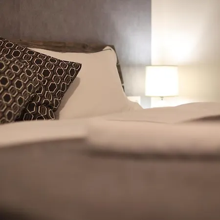 Vulcano Nocleg ze śniadaniem 3*